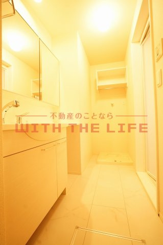 ベルフォーレ【キャッシュバック対象物件】の洗面所|明るい洗面所です