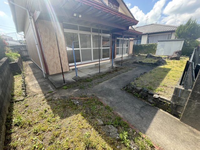 橘貸家の庭