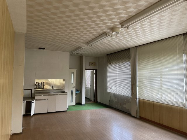 七尾市郡町ビルの内装