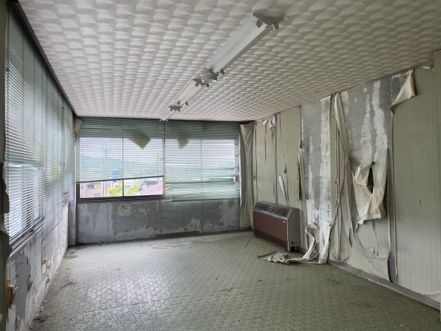 七尾市郡町ビルの内装