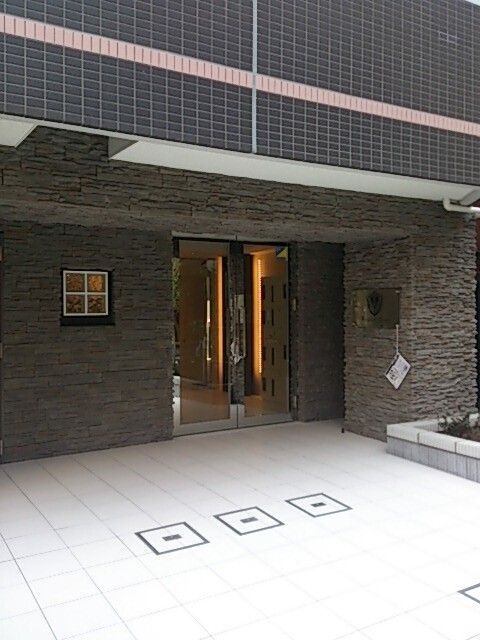 フェルクルールプレスト文京湯島のエントランス