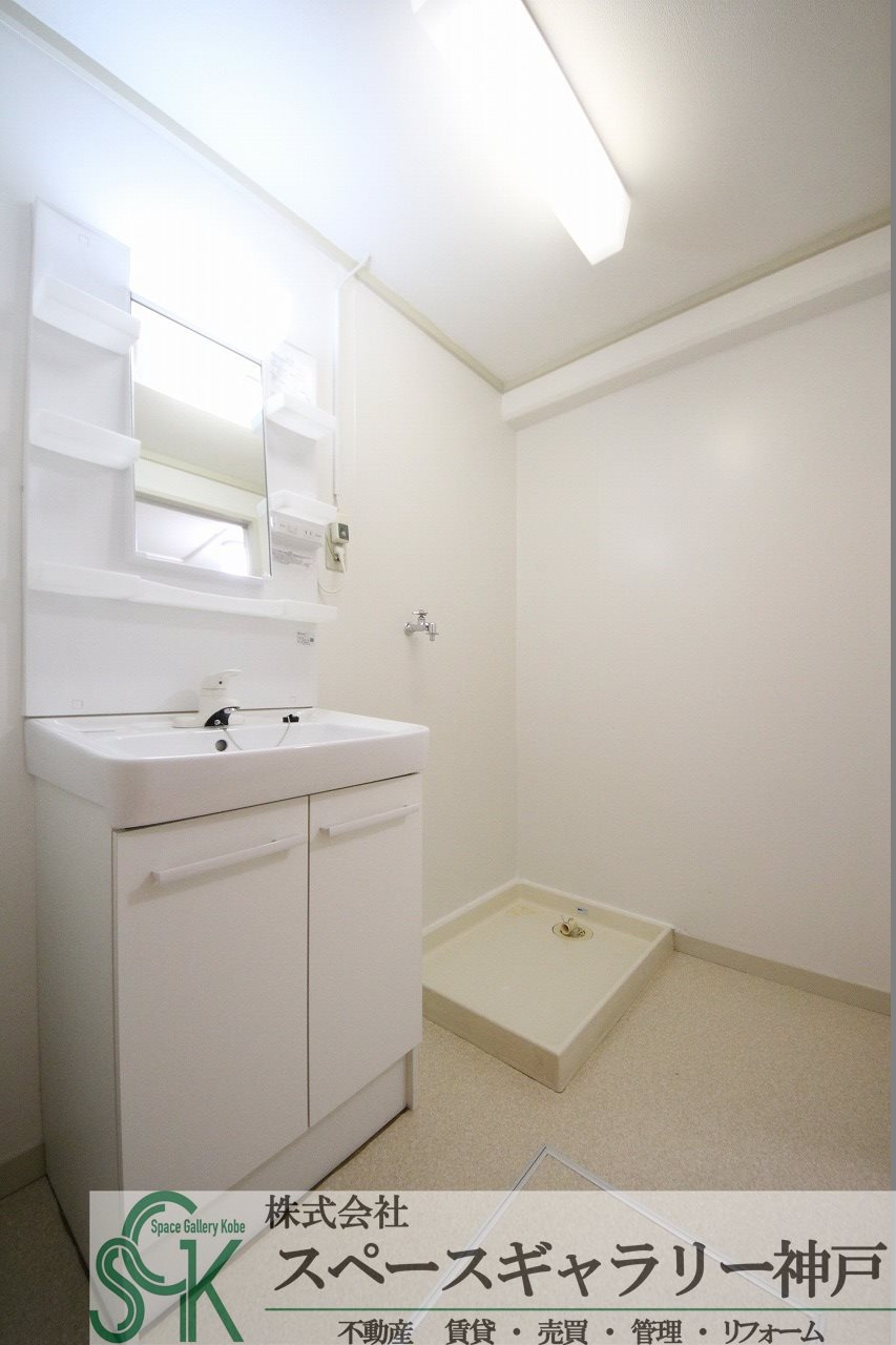 入江の洗面所|※お部屋により仕様が異なる場合があります。