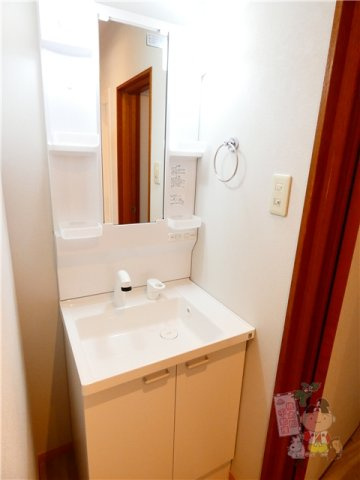 津島福居Ｎ邸の洗面所