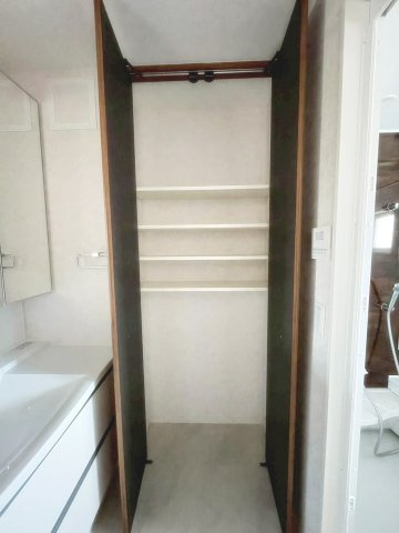 宝塚雲雀丘タウンハウスの収納|こまごまとしたものを収納できそうですね