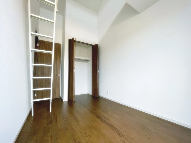 宝塚雲雀丘タウンハウスの居間・リビング|使いやすいリビングです