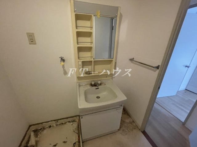 ラフィネ幕張本郷の洗面所