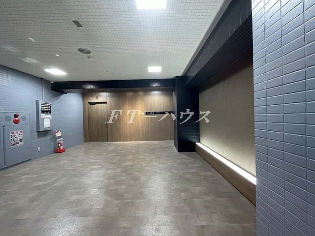 ラフィネ幕張本郷のロビー