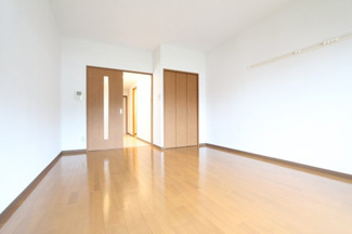 【居間・リビング】 | バンブーヒルズ | ゆったりとしたリビングです