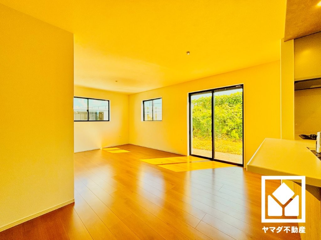 草津市野村４丁目　1期　3号棟の居間・リビング