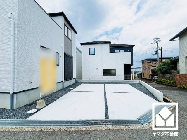 草津市野村４丁目　1期　3号棟の駐車場