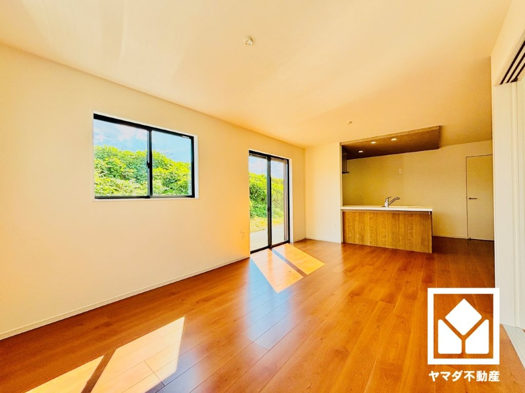 草津市野村４丁目　1期　3号棟の居間・リビング