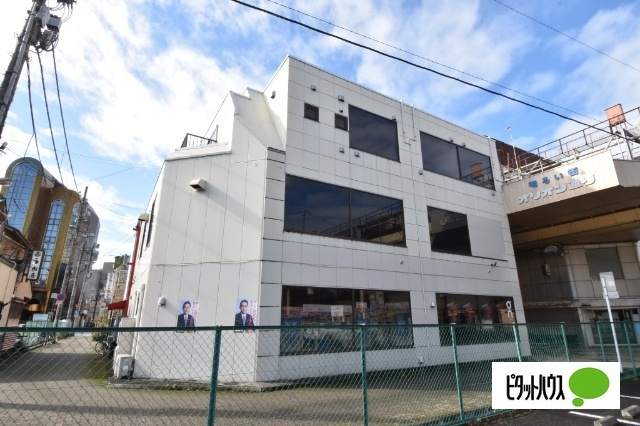 千代田町おもなしビルの外観