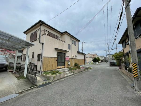 和歌山市西庄　中古戸建の前面道路含む現地写真