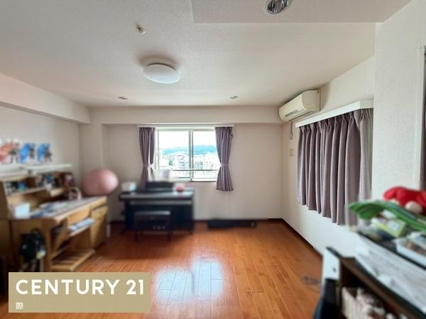 グランノーブル和歌山友田町の洋室