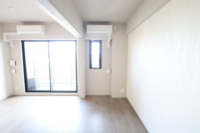 スプランディッド新大阪VIの洋室