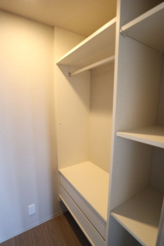 スプランディッド新大阪VIの収納