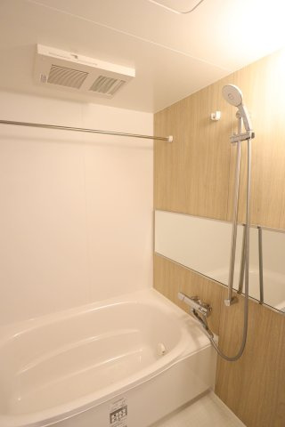 スプランディッド新大阪VIの浴室