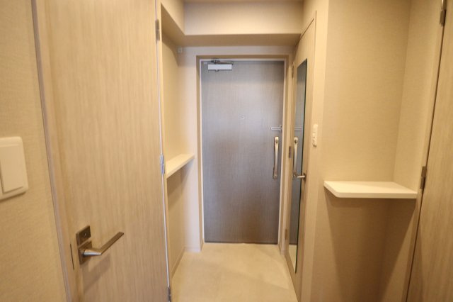 スプランディッド新大阪VIの玄関