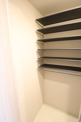 スプランディッド新大阪VIの収納