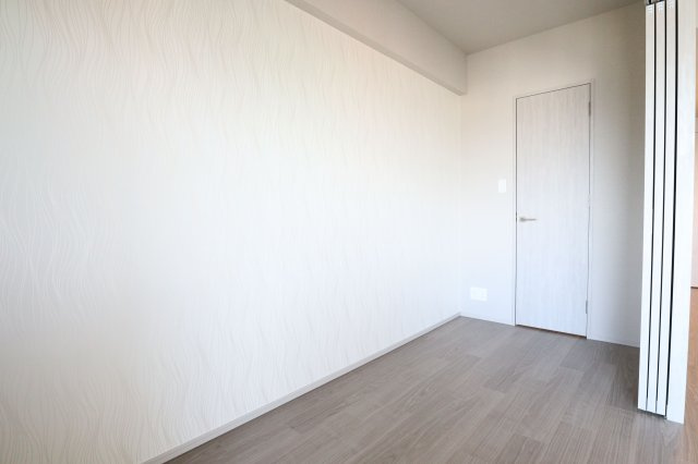 スプランディッド新大阪VIの洋室