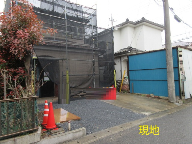 中古戸建　熊谷市柿沼1003-9（リフォーム住宅）の前面道路含む現地写真