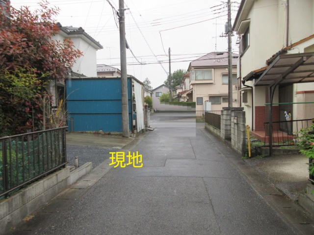 中古戸建　熊谷市柿沼1003-9（リフォーム住宅）の前面道路含む現地写真