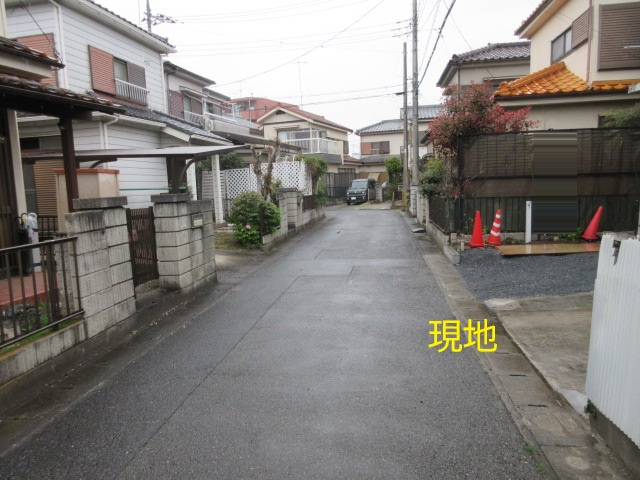 中古戸建　熊谷市柿沼1003-9（リフォーム住宅）の前面道路含む現地写真