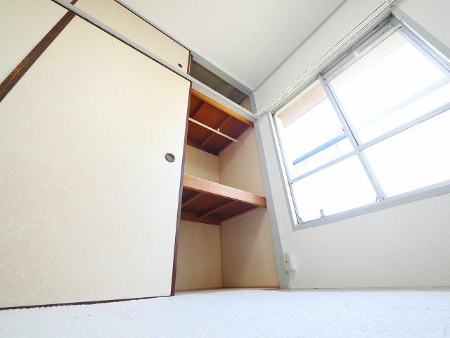 中登美第二団地 B棟の収納