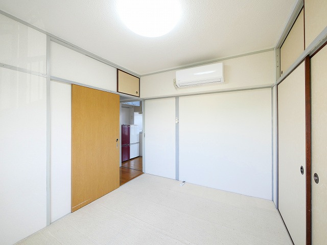 中登美第二団地 B棟の内装