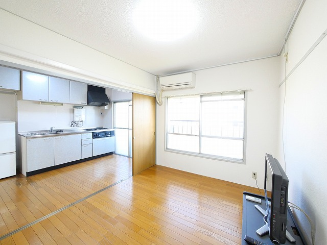 中登美第二団地 B棟の居間・リビング