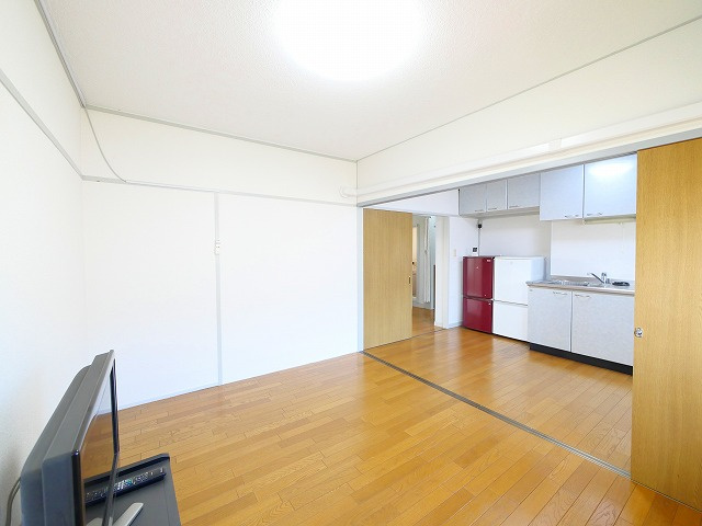 中登美第二団地 B棟の居間・リビング