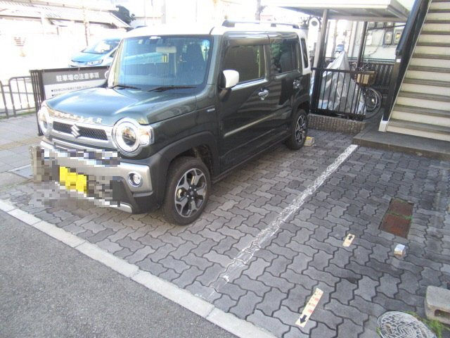 ハイツ子午線の駐車場