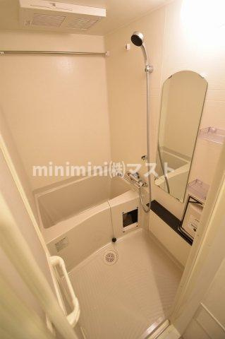 プレサンス堺筋本町ディスティニーの浴室