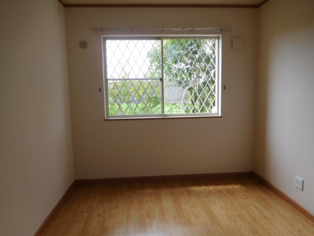 加古郡稲美町国岡のハイツの子供部屋