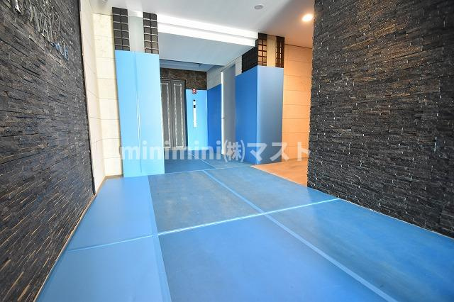 アドバンス上町台シュタットのロビー