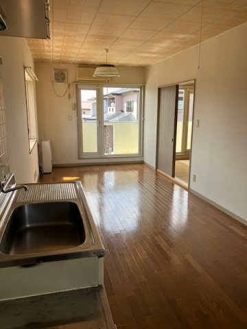 東洋パレスの居間・リビング