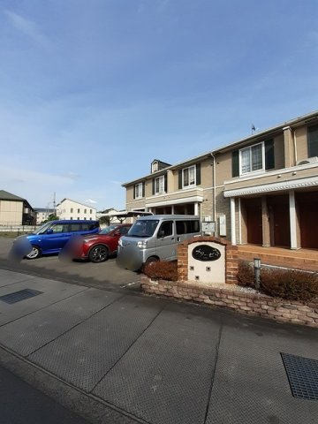 ブリーゼの駐車場