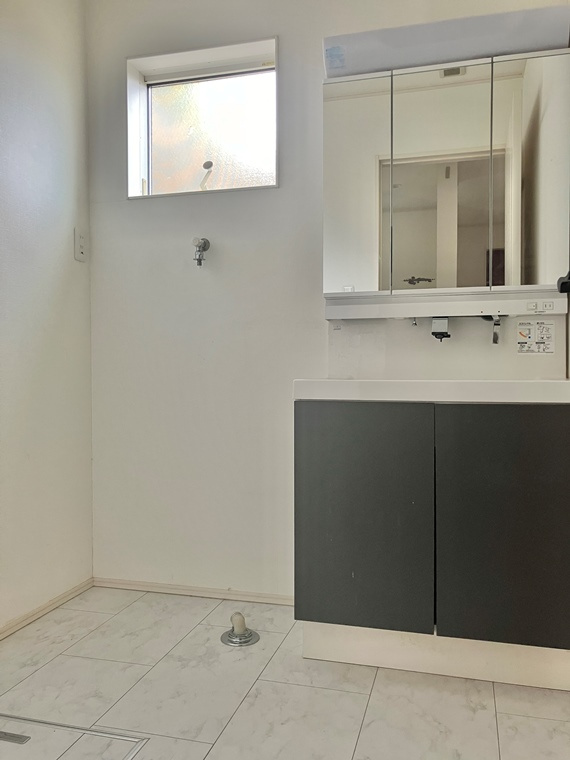 森崎戸建の洗面所