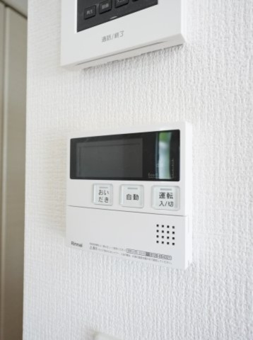 【設備】 | Erde熊本市南区御幸西1期　3号棟 | キッチン側の給湯器