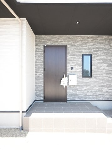 【玄関】 | Erde熊本市南区御幸西1期　3号棟