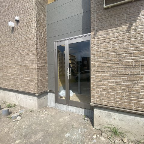 シャルム東町・5番館のエントランス