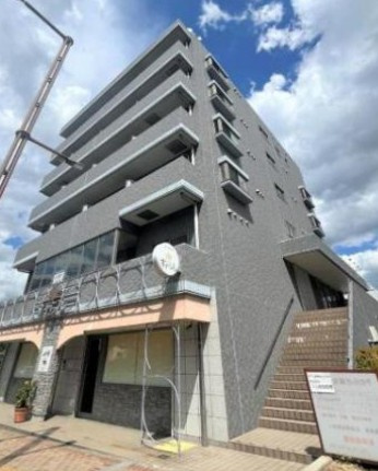 パトラ・Yの外観