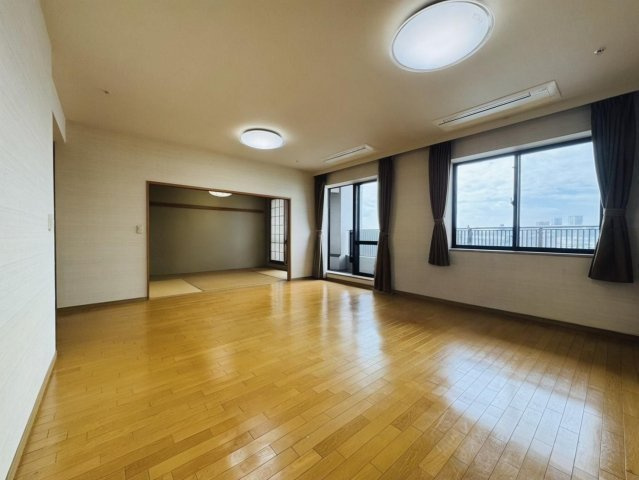 約17.7帖リビングダイニング（床暖房あり）
陽当り良好なお部屋です！