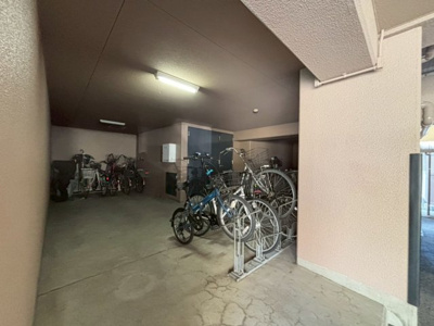 【駐輪場】 | ネオハイツ堺・北花田 | 五箇荘東小学校まで徒歩８分！お子様の登下校も安心ですね♪