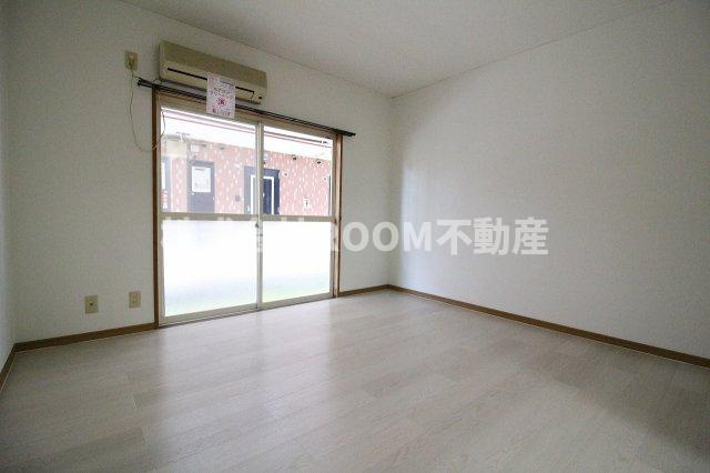 ガーデンTNⅠ・Ⅱの居間・リビング|内装です