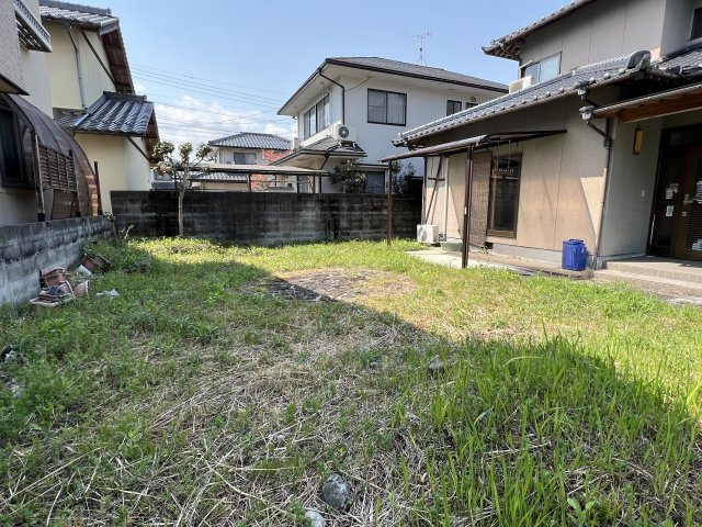 津山市二宮　中古住宅　4DKの庭|広い庭