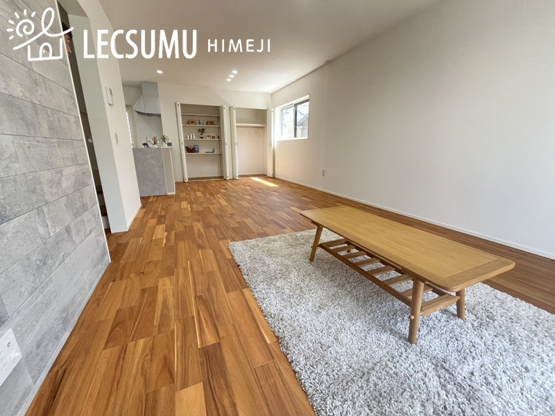 糸引小学校前Ⅱ／新築戸建の居間・リビング