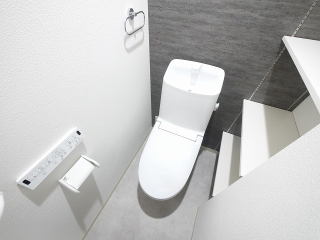 クリエオーレ天理のトイレ|シンプルで使いやすいトイレです