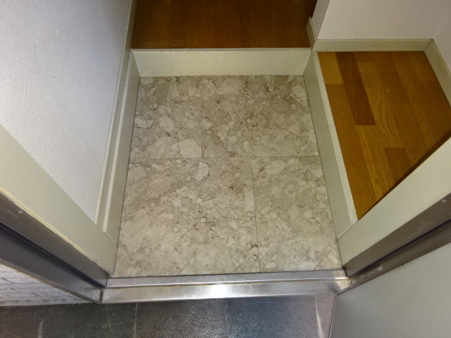 ネオハートβの玄関