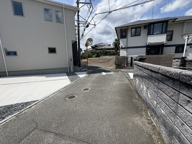 【その他】 | 春日市須玖北4丁目2期　1号棟（全2棟）【仲介手数料無料・0円】 | 現地写真。前面道路です。